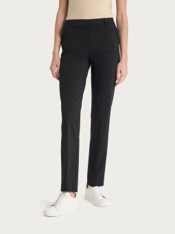 Pantalone dritto con tasche in Compact DB24PP
